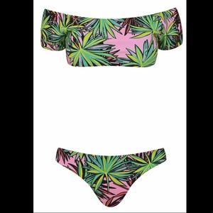 Kendall + Kylie palm print Bardot bikini top and pant, NWOT, Size 12/10 🌊